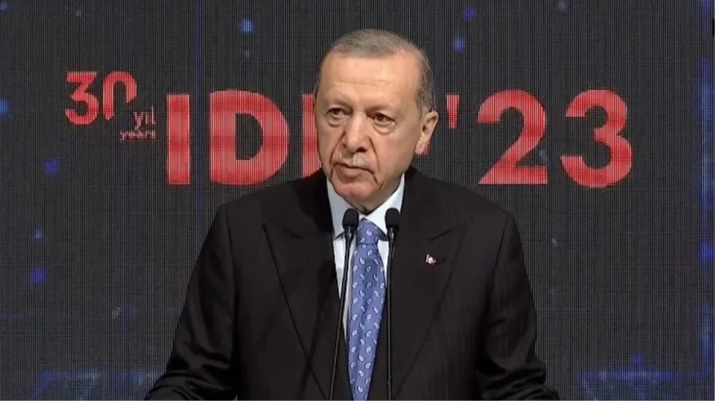IDEF’ten dünyaya meydan okuyan Cumhurbaşkanı Erdoğan, bir de müjde verdi: KAAN yıl sonu havada