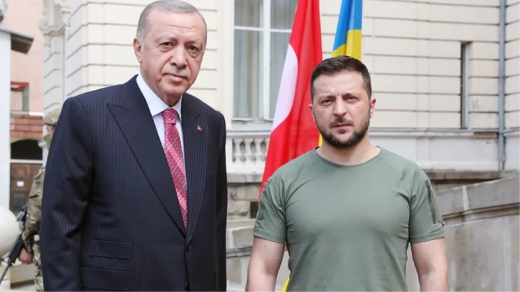 Ukrayna Devlet Başkanı Zelenski, Cumhurbaşkanı Erdoğan’ın davetiyle yarın İstanbul’a geliyor
