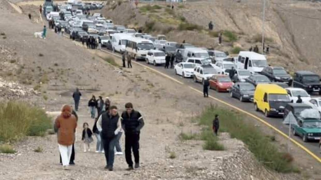 “İçimizdeki Taşnakçılar efendileri çağırmadan mesaiye oturuyor!”