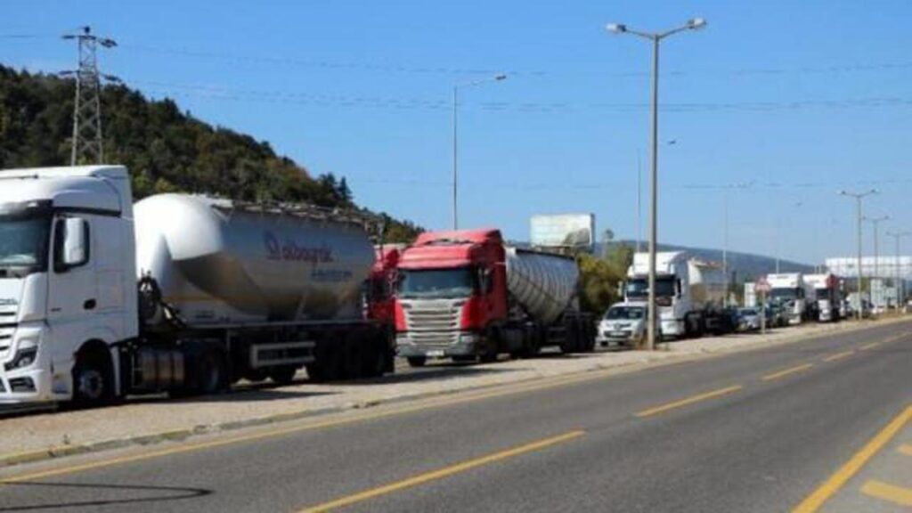 Anadolu Otoyolu’nun Ankara yönünde uzun kuyruklar oluştu: 9 Kasım’a kadar sürecek
