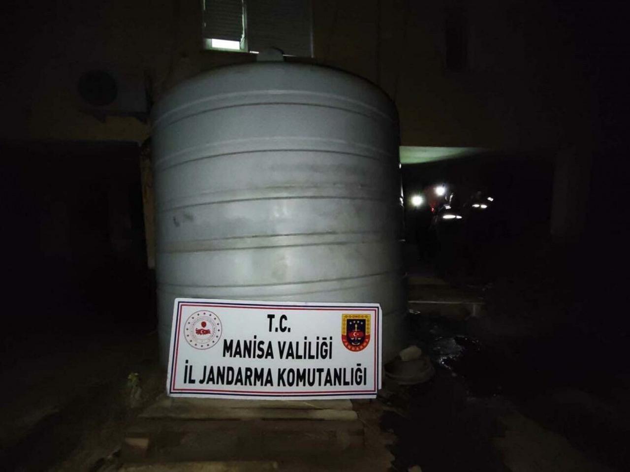 Manisa'da 5 bin 250 litre kaçak akaryakıt ele geçirildi