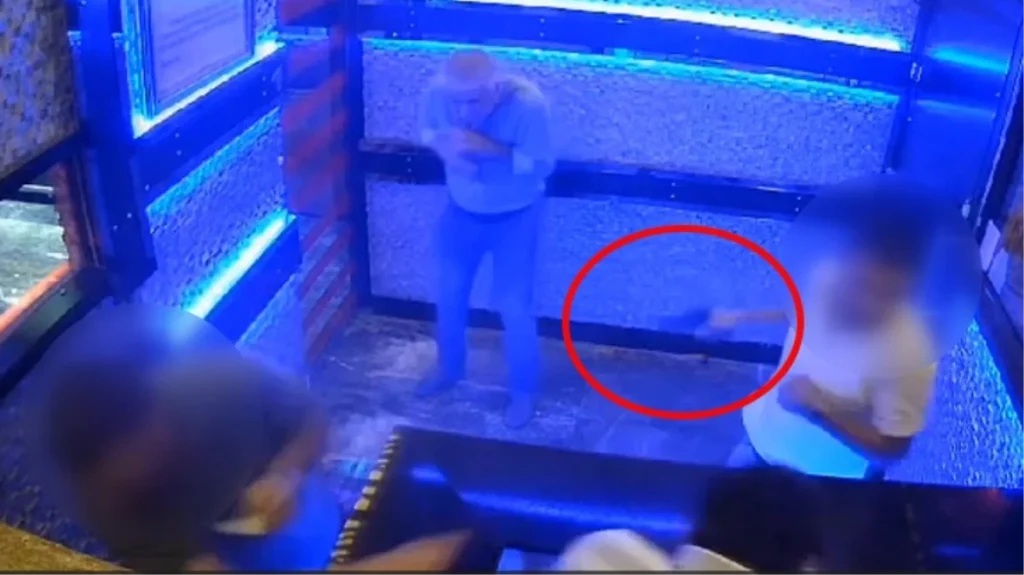 Kartal’da restorana giden polis memuru, boş olduğuna ikna etmeye çalıştığı silahla garsonu vurdu
