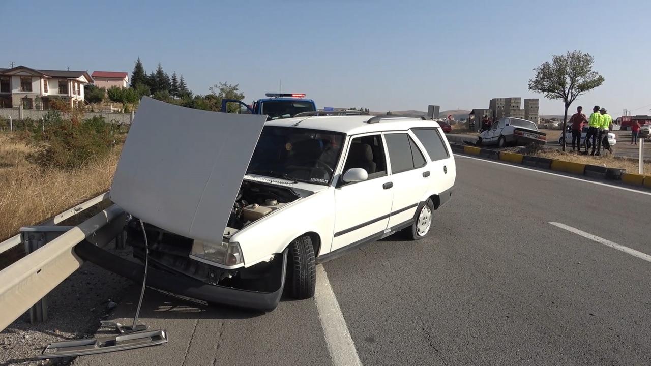 Ehliyetsiz sürücü trafikte terör estirdi: 2 doktor yaralı