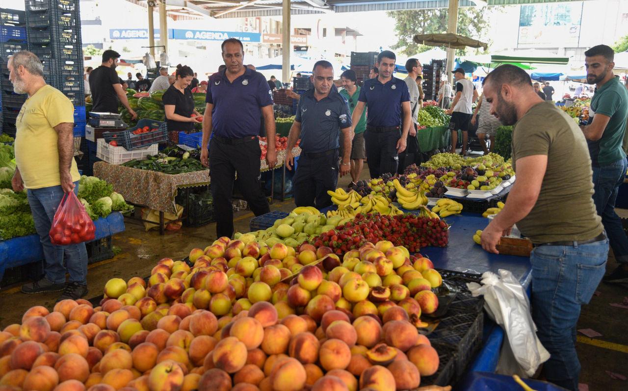 Pazarda bağırarak satışa ceza geldi: Artık o sözler yasak!