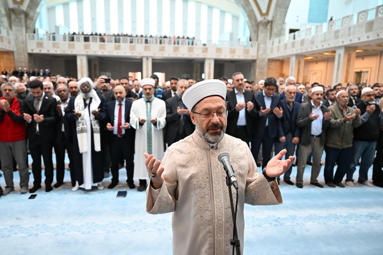 Diyanet İşleri Başkanı Erbaş'tan İsrail'e sert tepki