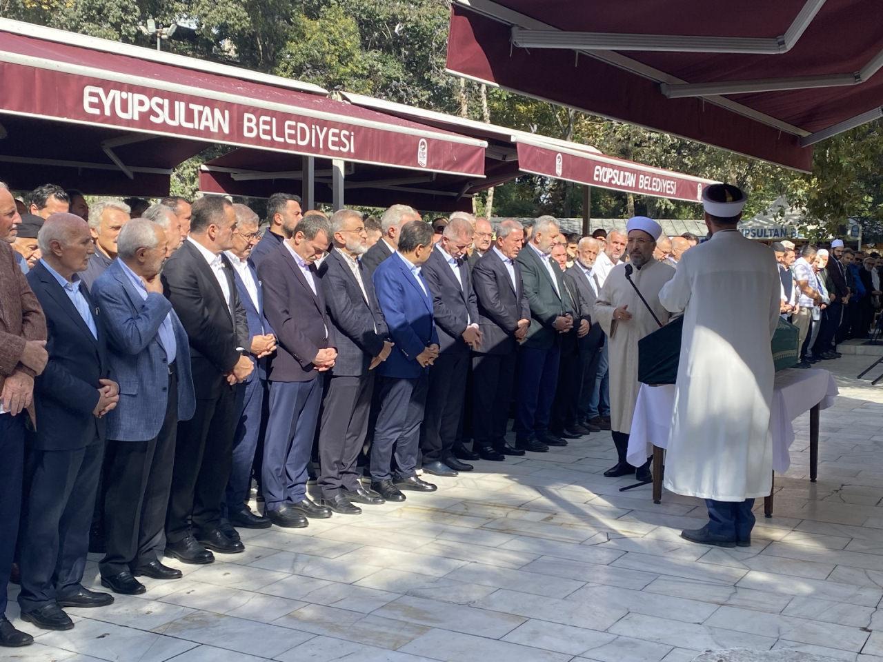 Necip Fazıl Kısakürek'in oğlu Mehmed Kısakürek son yolculuğuna uğurlandı