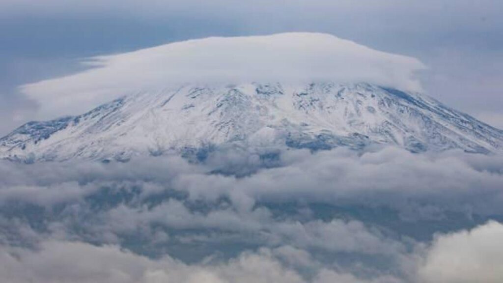 Ağrı ve Kars’a kar yağdı