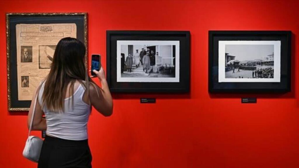 Atatürk’ün az bilinen fotoğrafları ve özel eşyaları İzmir’de sergilenecek
