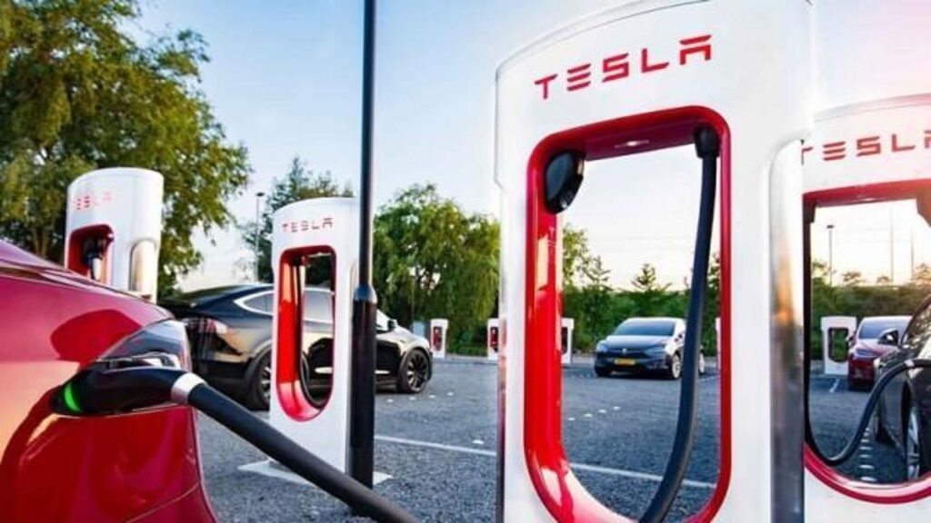 BMW, ABD’de Tesla şarjını kullanmaya başlayacak!