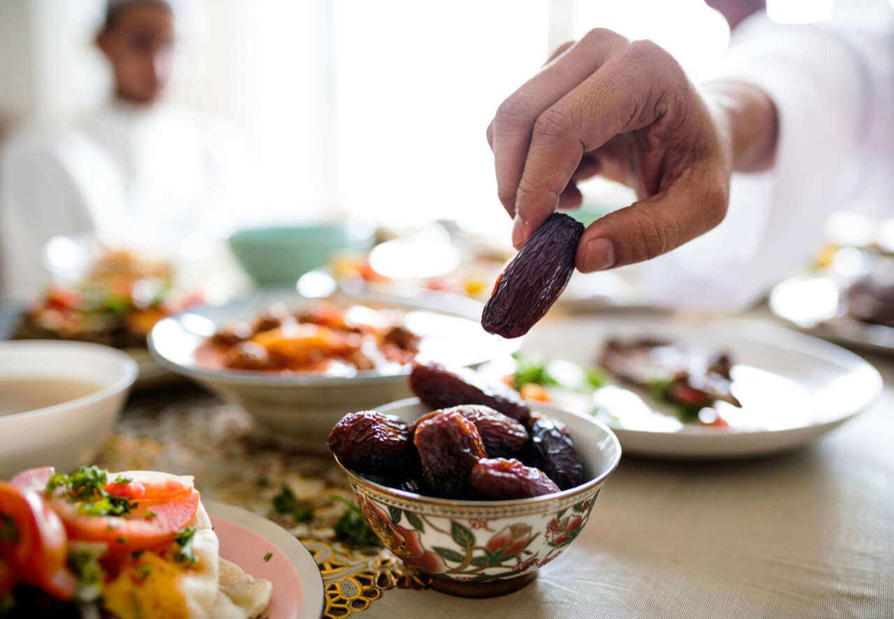 Rüyada iftar yemeği görmek: Anlamı ve yorumları