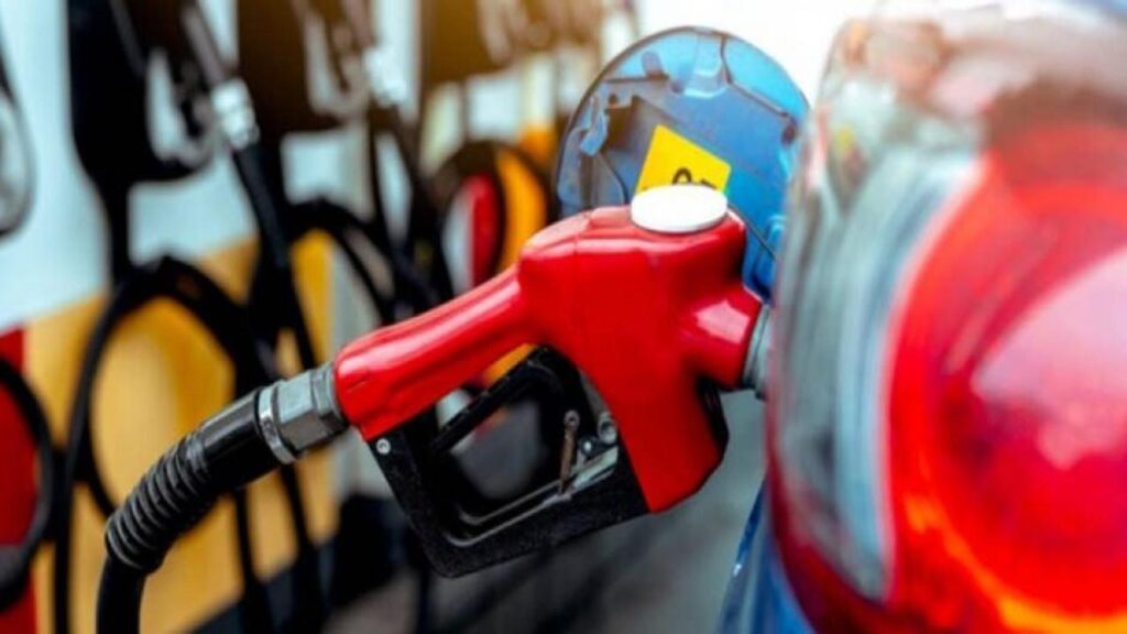 Benzin ve motorinde komisyon isyanı