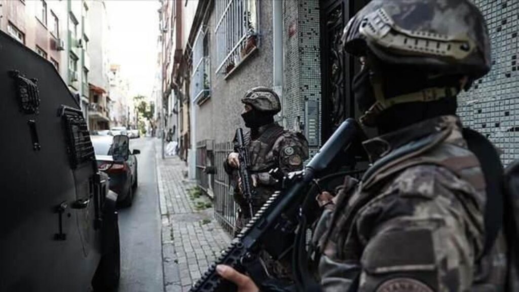 Gaziantep’te silah kaçakçılarına operasyon: 3 şüpheli gözaltına alındı