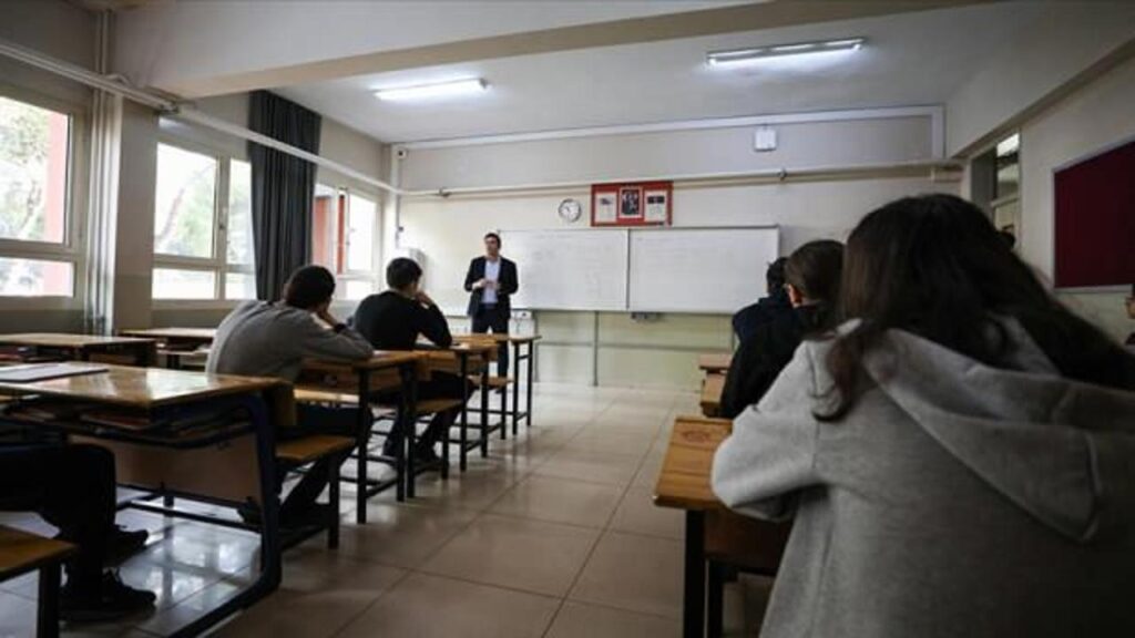 MEB’den öğretmen ataması! 581 pozisyona ek atama gerçekleştirildi