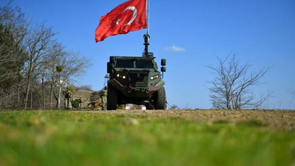 MSB duyurdu: 4 FETÖ’cü sınırda yakalandı!