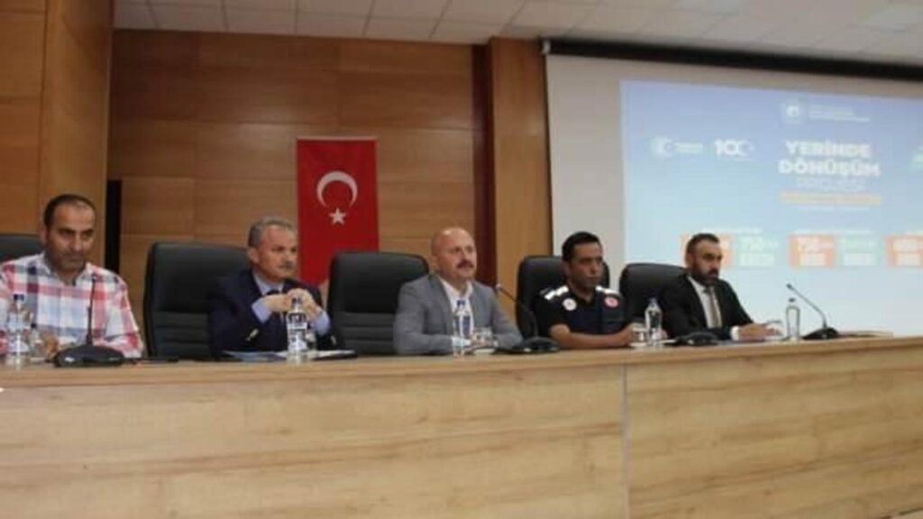 ‘Yerinde Dönüşüm’ projesi deprem bölgesine anlatılıyor