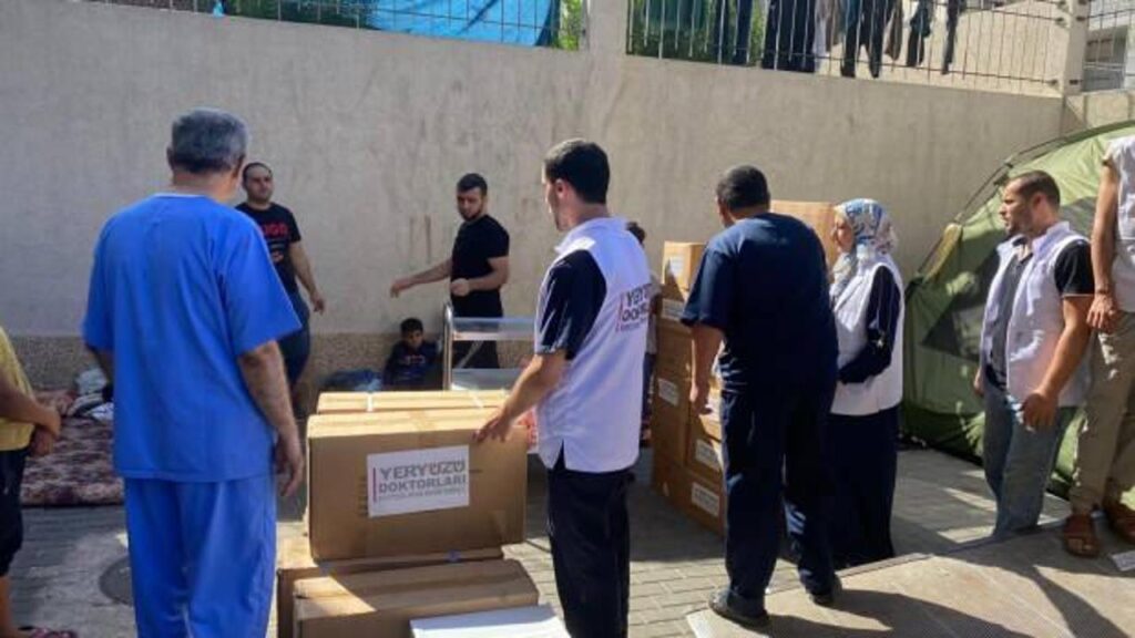 Yeryüzü Doktorları’ndan Şifa Hastanesi’ne tıbbi malzeme desteği