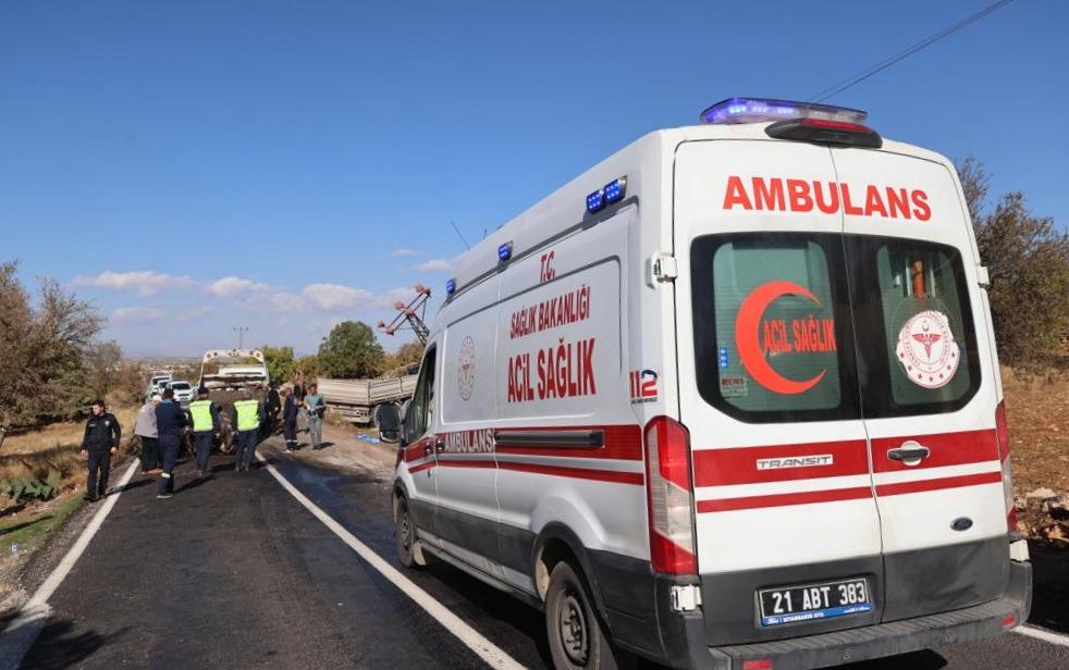 Diyarbakır'da zincirleme kaza: 1 ölü 6 yaralı