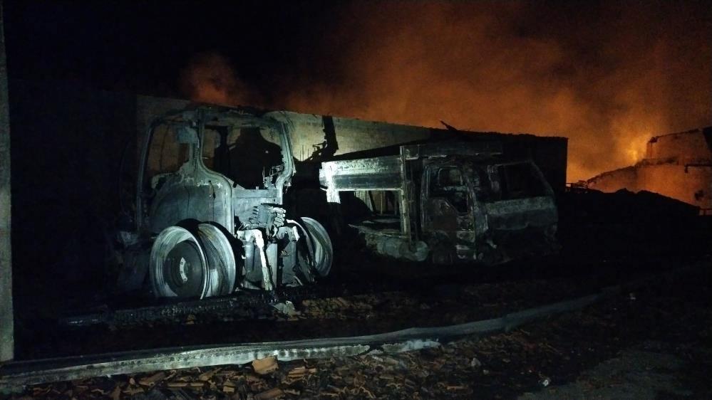 Çorum'da köy yangını! Alevler bir anda sardı