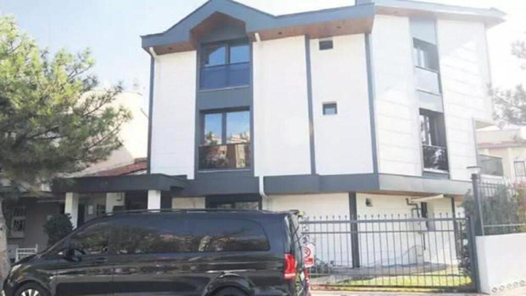 Kılıçdaroğlu, yeni ofisinde ilk ziyaretçilerini ağırladı