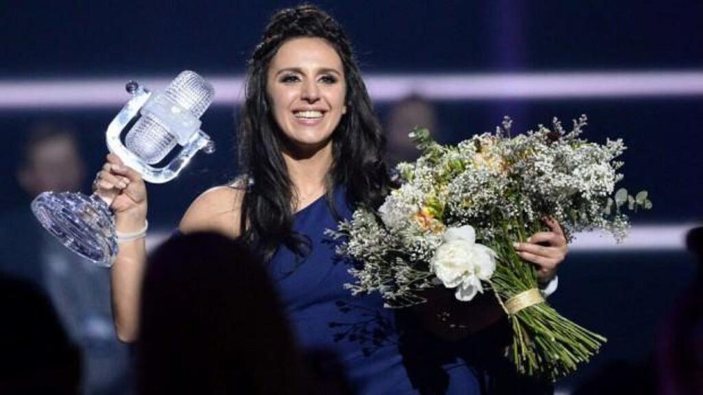 Eurovision birincisi Jamala arananlar listesinde