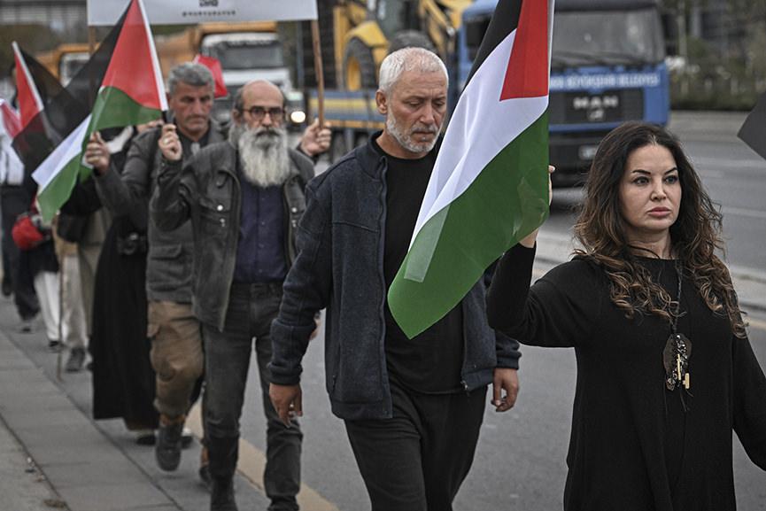 İstanbul'dan Gazze'ye yürüyüş başlatan grup Ankara'ya geldi