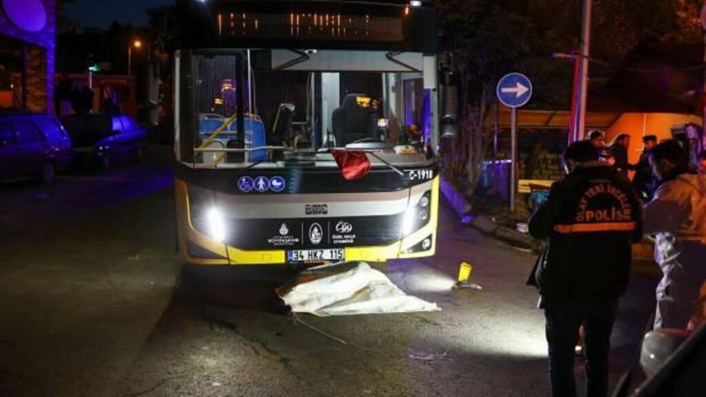İstanbul’da feci kaza: İETT otobüsünün çarptığı kadın hayatını kaybetti