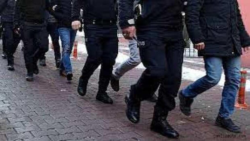 İstanbul’da göçmen kaçakçısı 9 şüpheli yakalandı