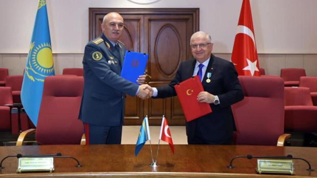 Türkiye ile Kazakistan arasında ‘2024 Yılı Askeri İş Birliği Uygulama Planı” imzalandı