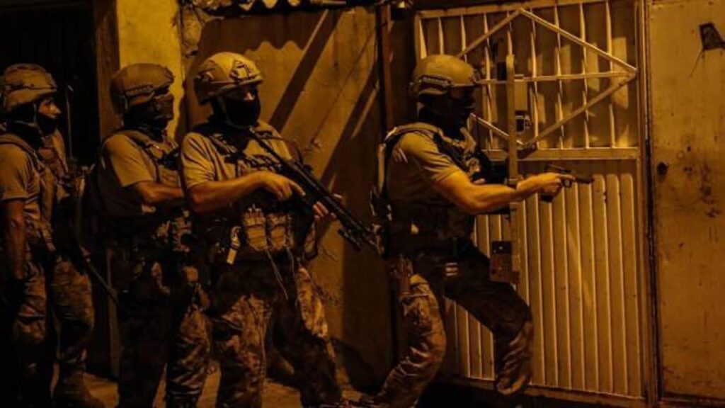 Van’da terör operasyonları: 19 gözaltı