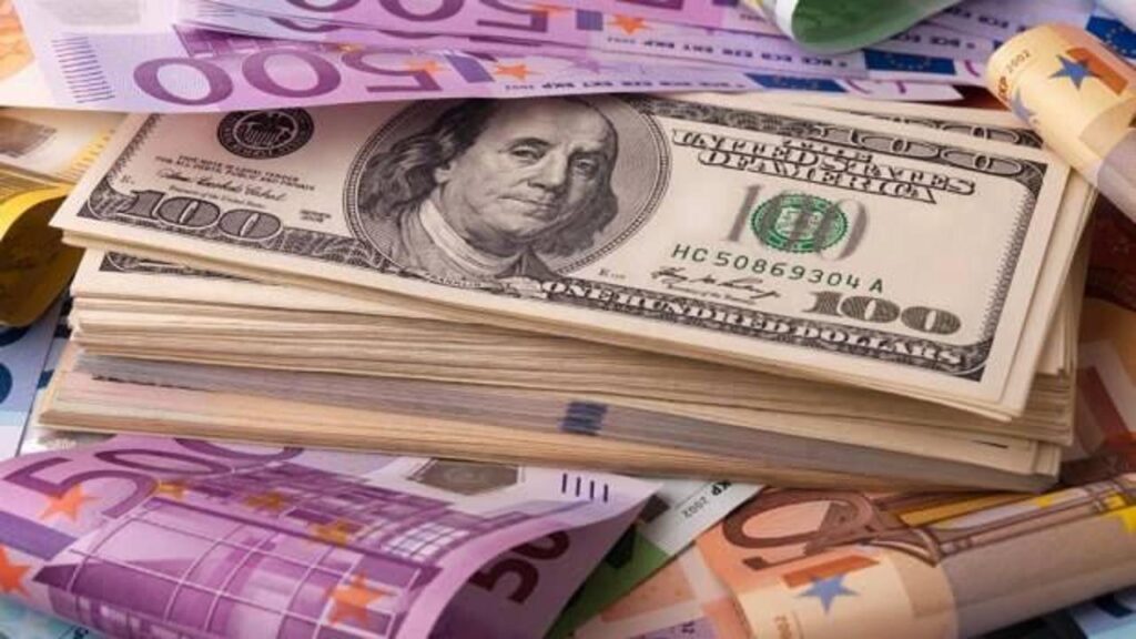 Serbest piyasada döviz açılış fiyatları açıklandı!