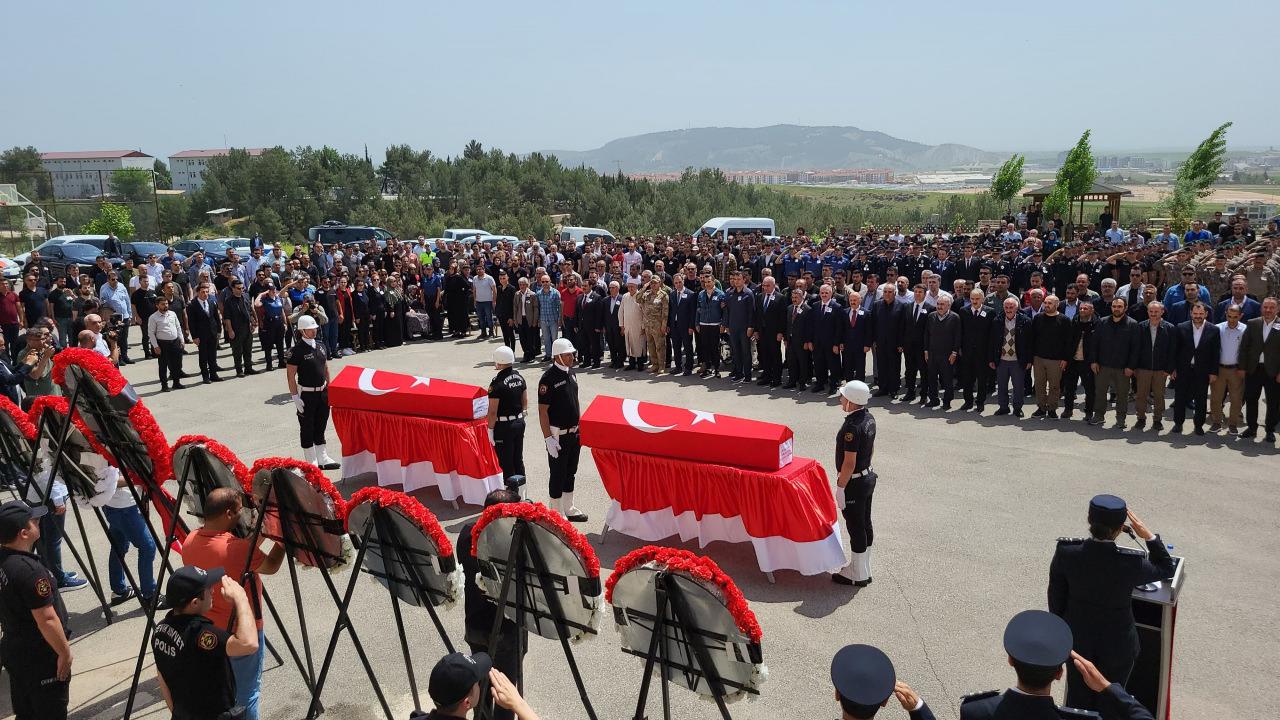 Adıyaman'da meslektaşlarının şehit ettiği polisler için tören düzenlendi