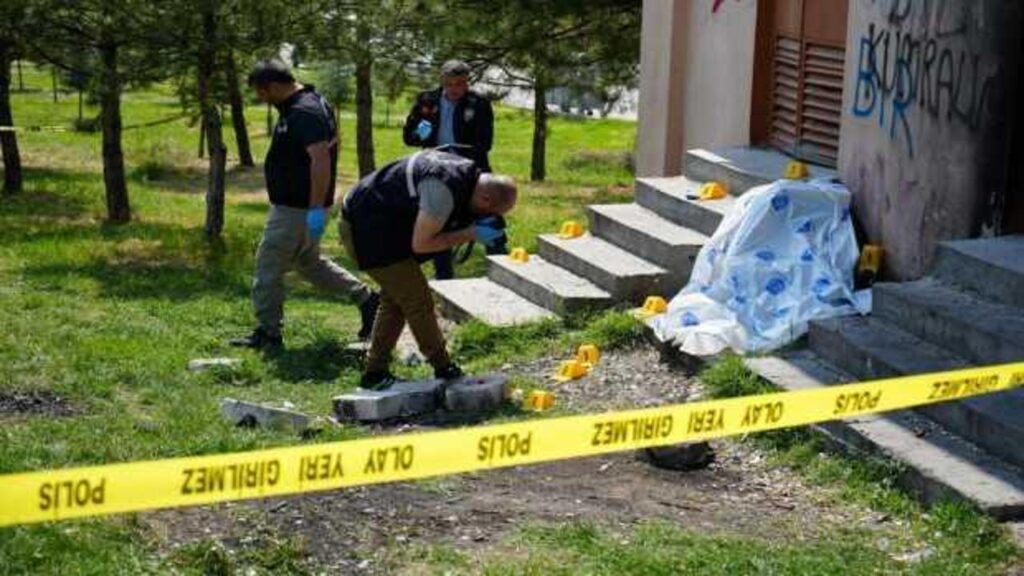 22 yaşındaki kadın boşanma aşamasındaki eşi tarafından öldürüldü