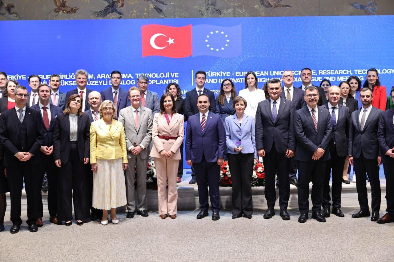 Bakan Kacır müjdeyi verdi! Türkiye'nin 'ilk ilaç adayı geliştirildi'