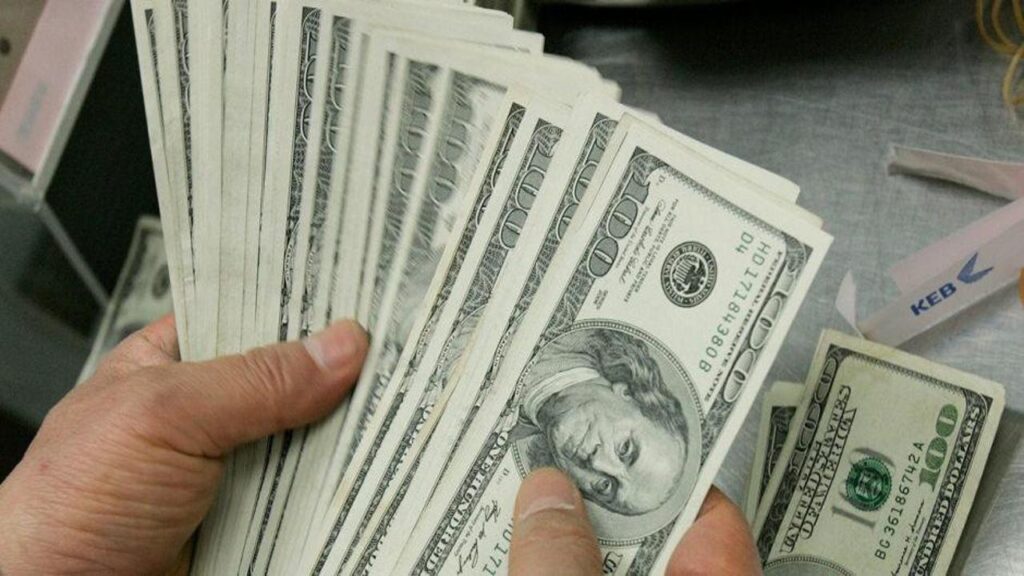 Dolar, bayram sonrasına yükselişle başlıyor!