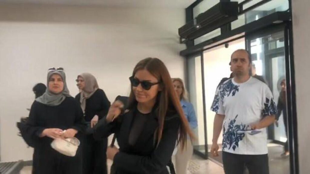 Adliyede büyük yüzleşme! Polat çifti ve Banu Parlak karşı karşıya