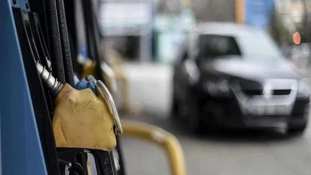 Akaryakıt fiyatlarını düşürecek öneri! ‘Beyaz Bayrak’ hamlesi