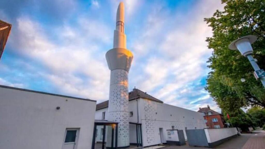 Almanya’nın Krefeld kentinde her cuma hoparlörden ezan okunacak