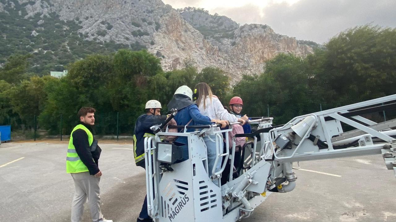 Antalya'da teleferik düştü! Çok sayıda ekip sevk edildi: Yaralılar var!