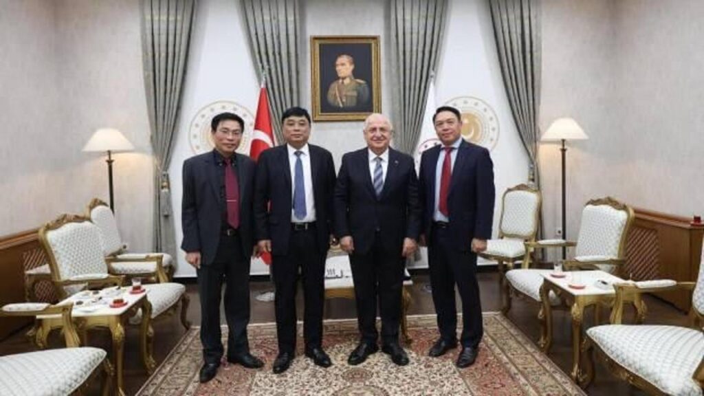 Bakan Güler, Vietnam Savunma Sanayi Başkanı Tuan’ı kabul etti