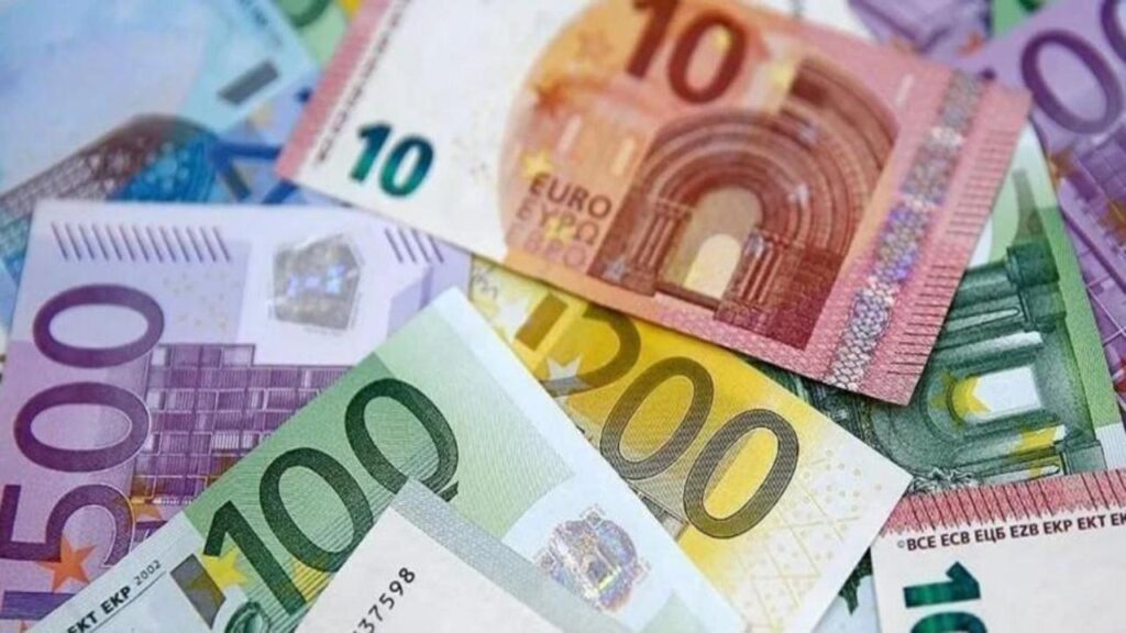 Çalışan anneye bakıcı desteğinin detayları belli oldu
