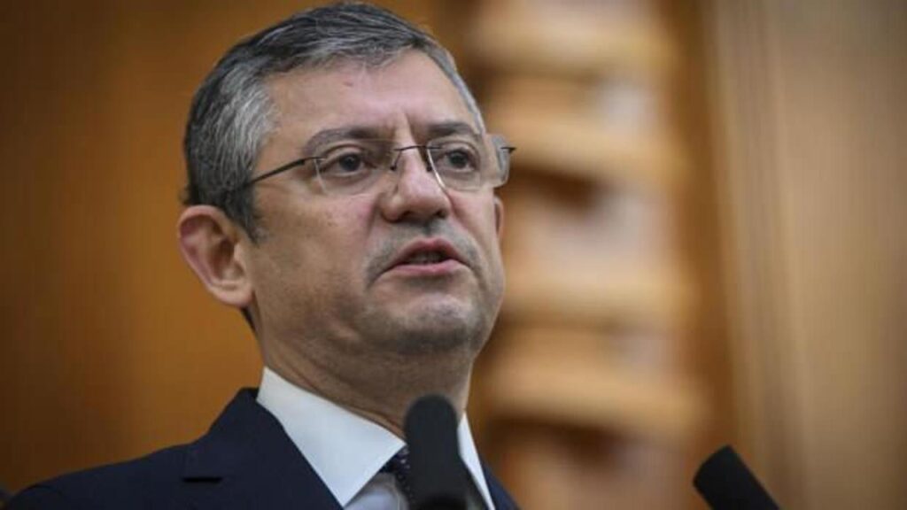 CHP’den bir isim Saadet Partisi’nde geçiyor: Özgür Özel duyurdu