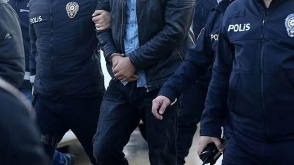 Düğün konvoyunda havaya ateş açan kişiye gözaltı