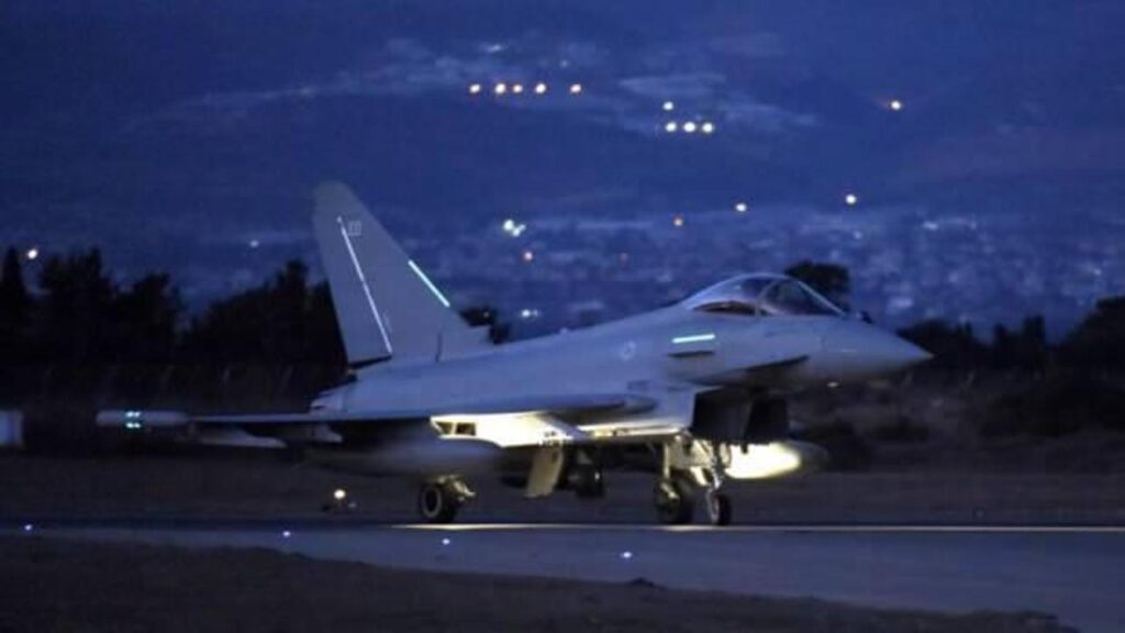 İngiltere Ortadoğu’ya daha fazla savaş uçağı konuşlandırıyor