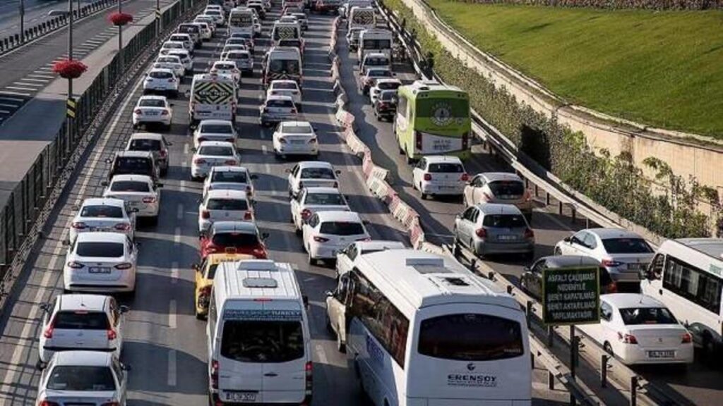 İstanbul’da pazar günü koşu dolayısıyla bazı yollar trafiğe kapatılacak
