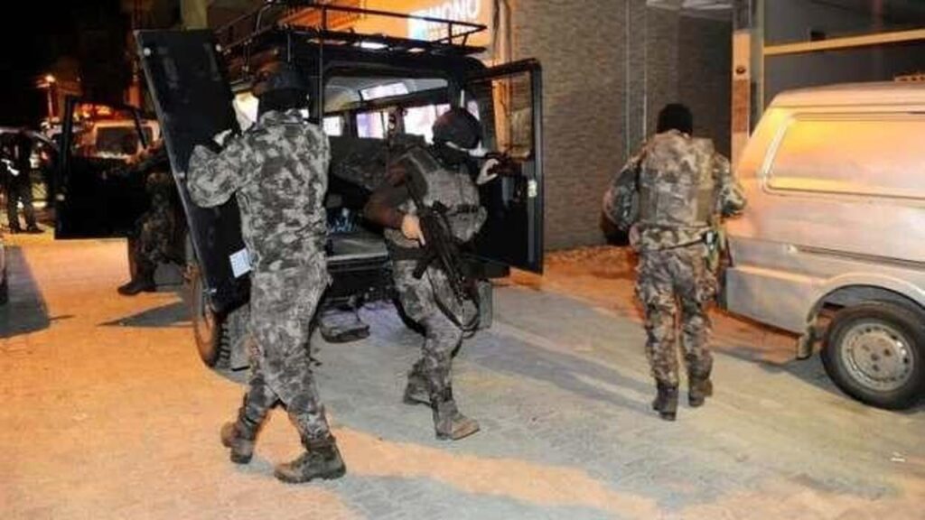 İzmir’de DEAŞ operasyonu: 11 gözaltı