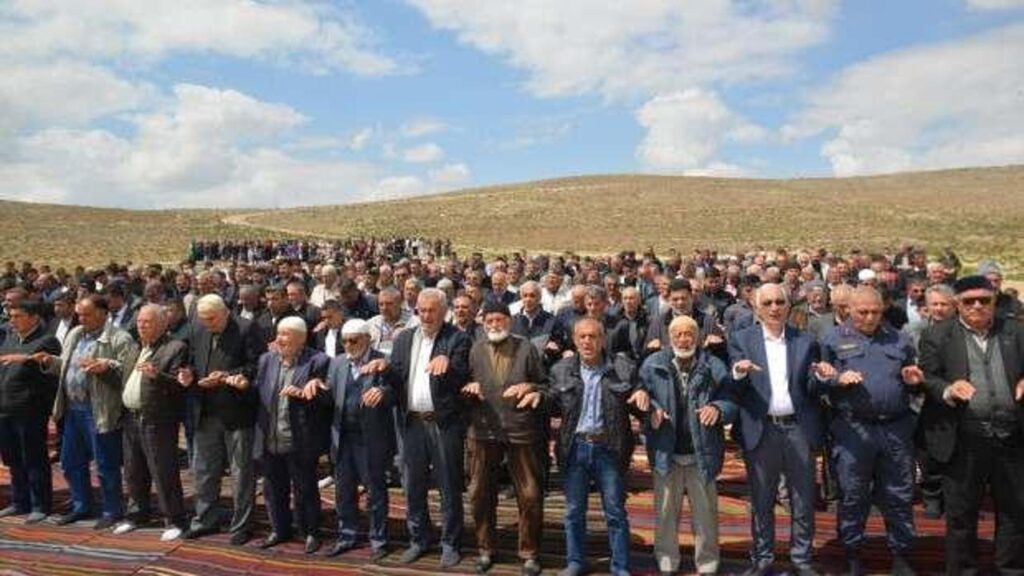 Karaman’da çiftçiler yağmur duasına çıktı