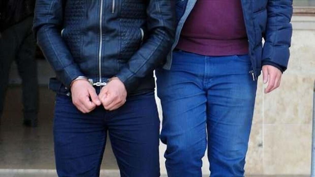 Konya merkezli FETÖ operasyonunda 4 şüpheli gözaltına alındı
