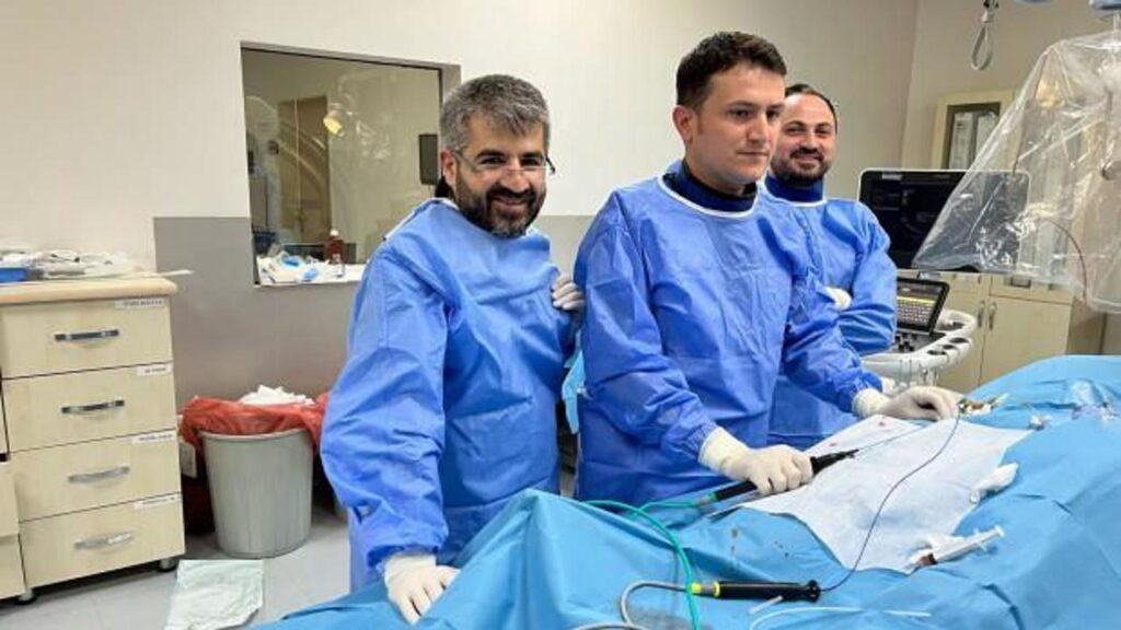 Muş’taki devlet hastanesinde bir ilk! Üç kablolu pille sağlığına kavuştu