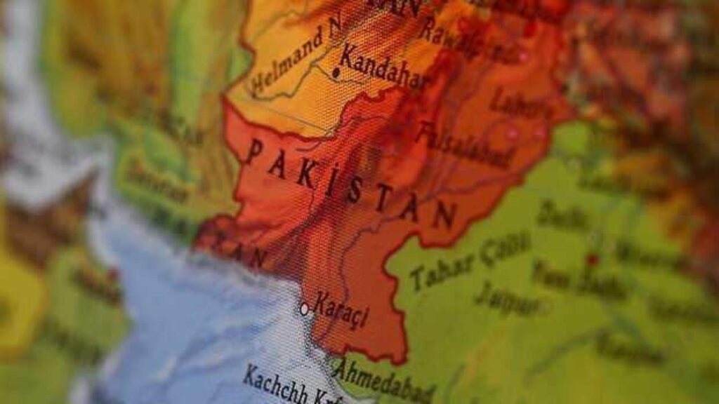 Pakistan’dan peş peşe operasyonlar: 11 terörist öldürüldü