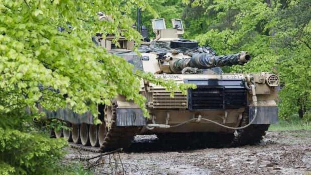 Ukrayna, Abrams tanklarını cephe hattından çekti